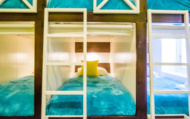Bed & Bike Curacao Hostel