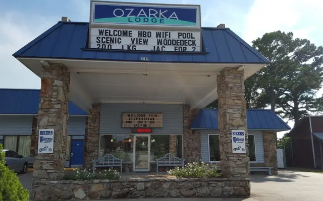 Ozarka Lodge