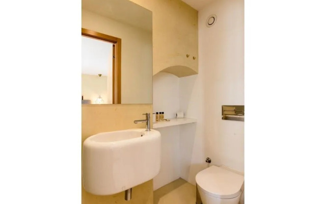 Dear Lisbon Living House