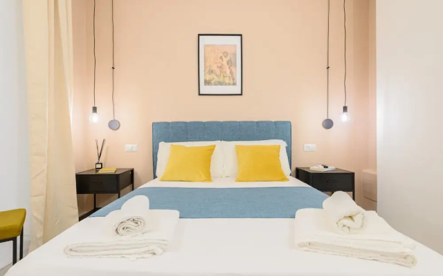 Into Mann in Naples With 5 Bedrooms and 5 Bathrooms