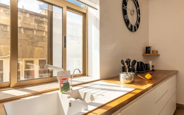 Magnificent Sea View Penthouse Cospicua