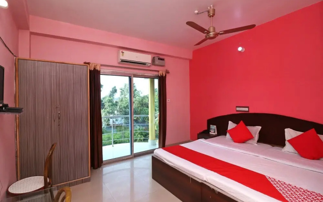 OYO 35875 Hotel S2