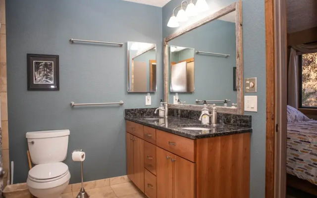 1221 Keystone Gulch 3 Bedroom Condo by RedAwning