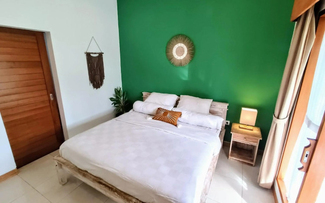Aghasvina Guest House Canggu
