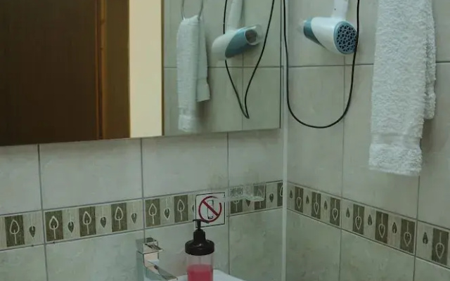 Golden Hotel Bnb