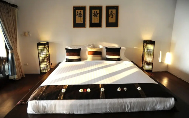 All Inclusive 4 Bedroom Beach Front