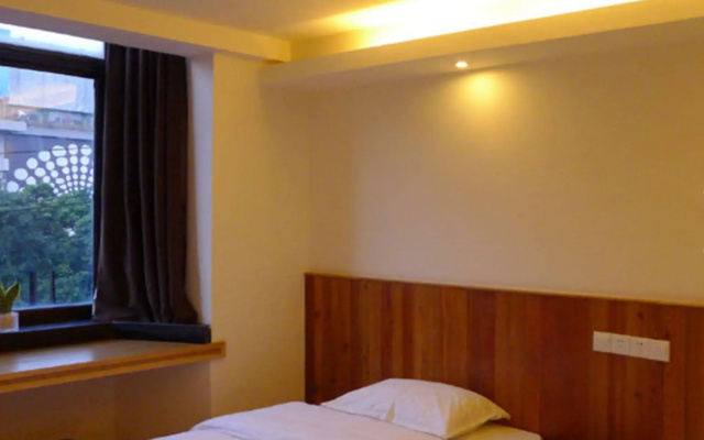 Nanning Travelling With Hostel