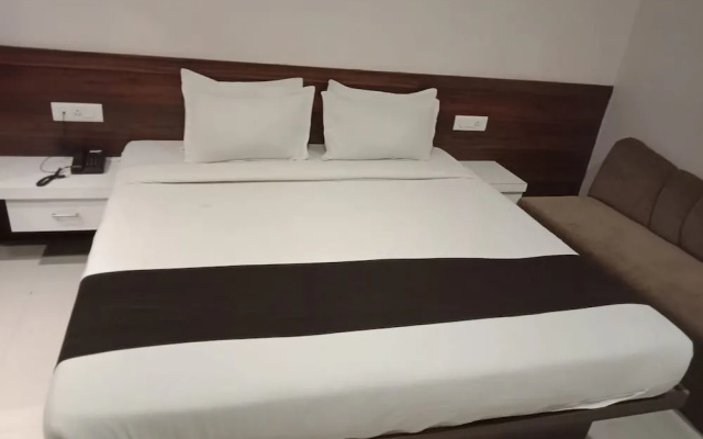 Hotel Paras