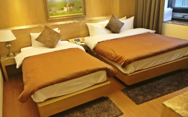 Hotel Avalon