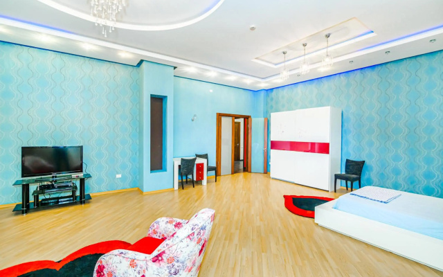NIzami Street 4 Room DeLuxe. New Building!