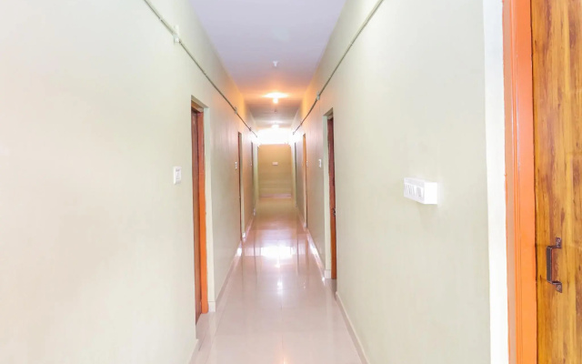 Spot On 40012 Krishna Residency