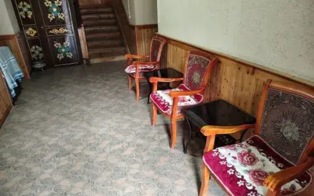 Danba County Mangui Mountain Residence Homestay
