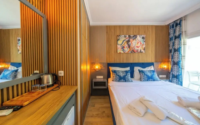 Halikarya Hotel & Restaurant Beach