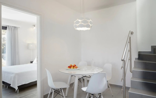 Eleia Seafront Rooms & Villas