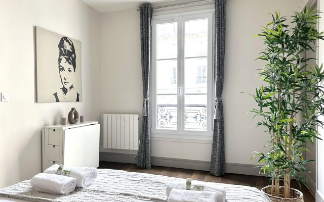 B 2065 -  Arc de Triomphe - Appartement familial