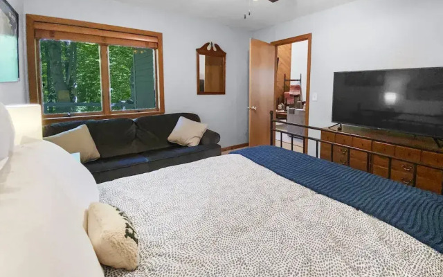 Okemo Westwood Condo 3 Bedroom Condo by RedAwning