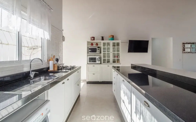 5BR House w/ Gourmet Area 400m From Beach Rfi0316