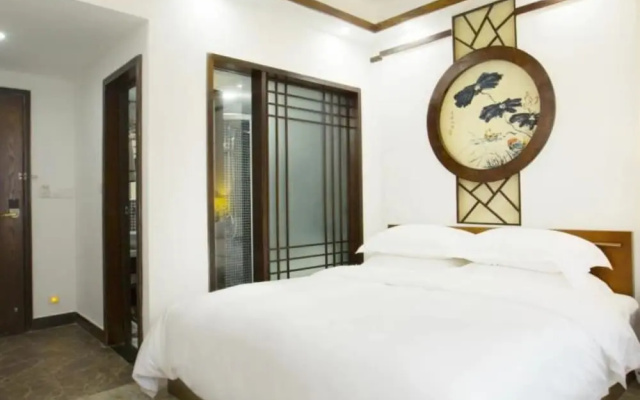 Floral Hotel Fenghuang Poshan Mansion