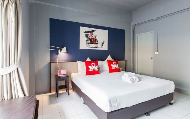 Отель ZEN Rooms Chalong Roundabout вид на фасад