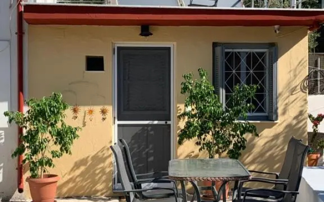 Zacharos Elegant Studio