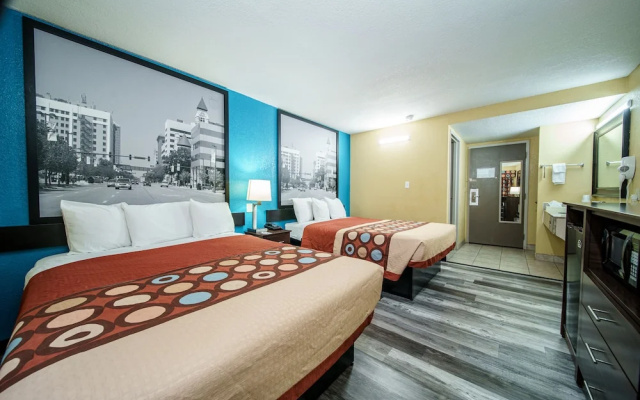 Super 8 Motel - Wichita/West/Airport