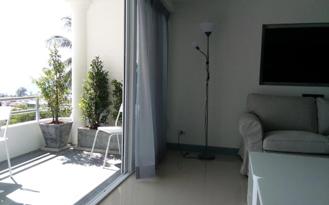Swiss Villas Panoramic – Hillside Beach View
