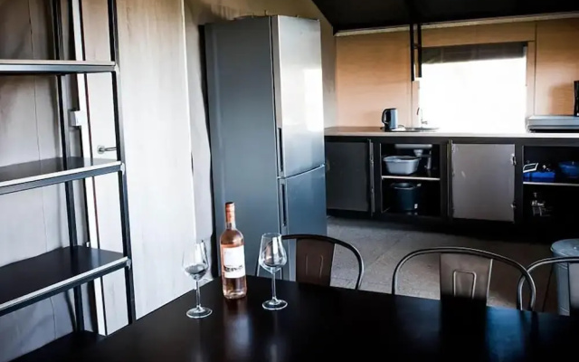 Comfortable Glamping Tent With Wifi in Limburg