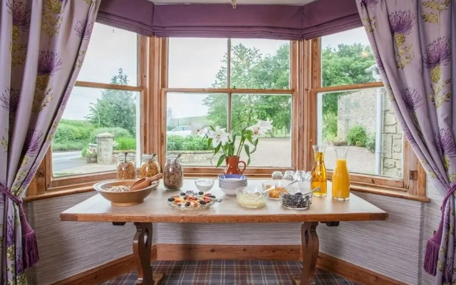 The Coach House - Guest House