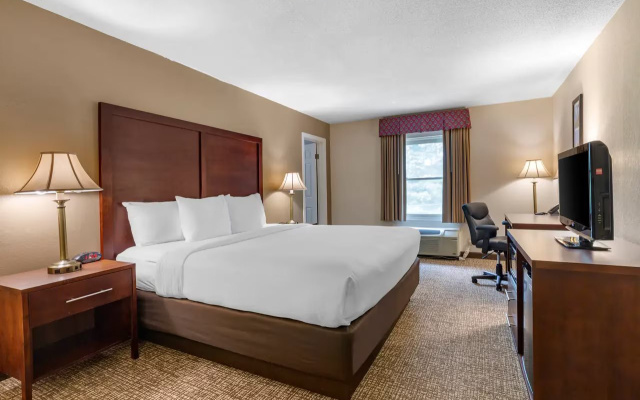 MainStay Suites Foxboro – Mansfield