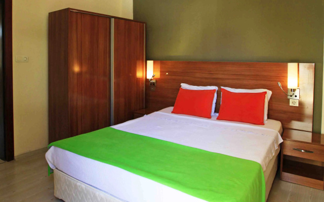 Sunlight Garden Hotel