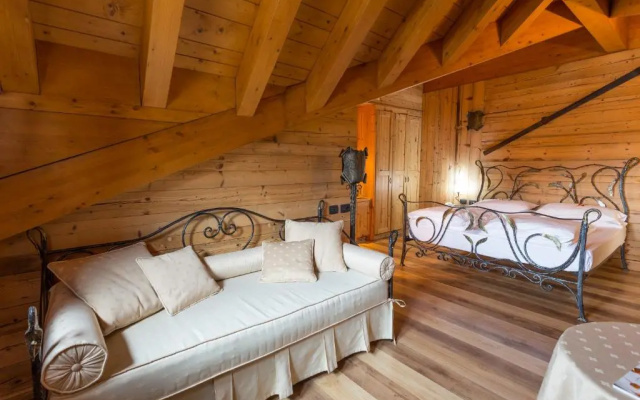 Hotel Arisch