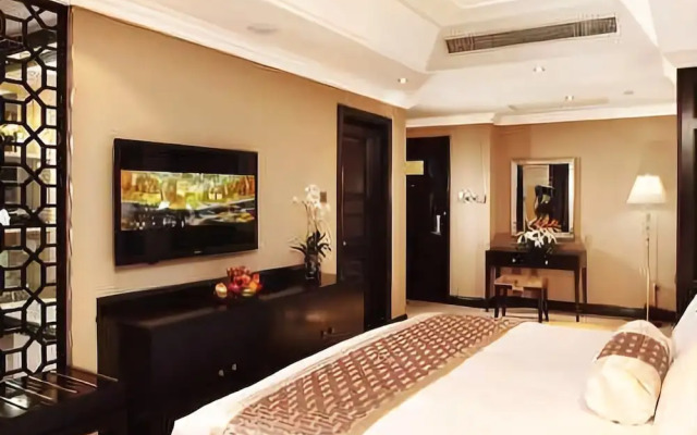 Royal Hotel
