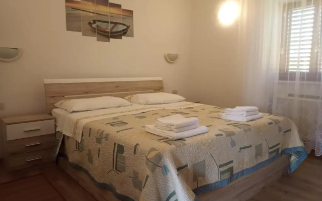 Apartments Vodarić Loznati