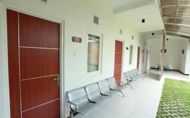 Griyo Sultan Agung near Station Malang Baru