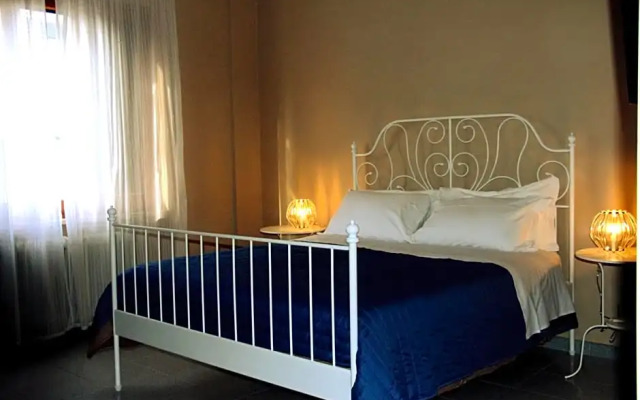 Ari B&B