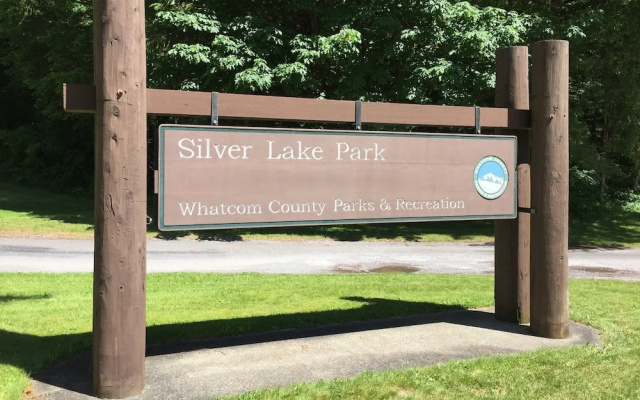 Silver Lake by Mt. Baker Lodging