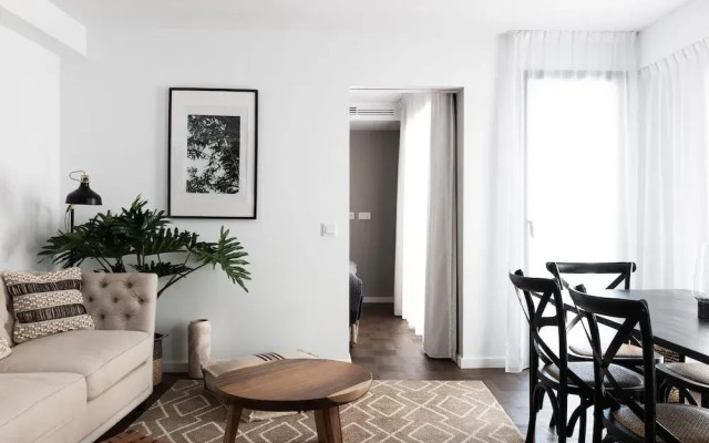 Terreno Suites