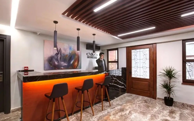 Room-luxury Suite Hotel Room