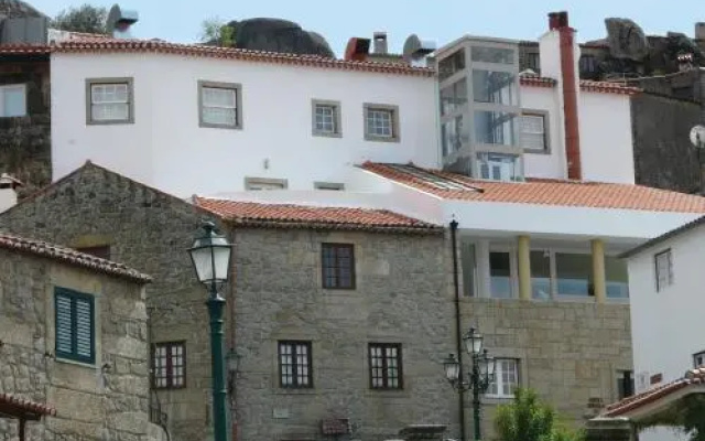 Monsanto GeoHotel Escola