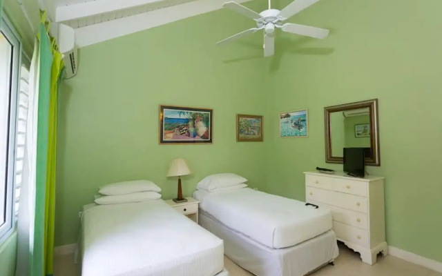Ocho Rios Getaway Villa at The Palms