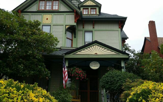 Отель Geiger Victorian Bed and Breakfast США, Такома - отзывы, цены и фото номеров - забронировать отель Geiger Victorian Bed and Breakfast онлайн вид на фасад