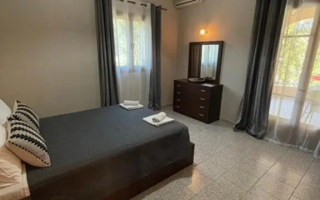 Lola Apartments