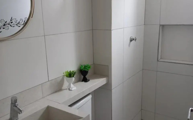 Apartamento, Zona Leste, ótima localização.