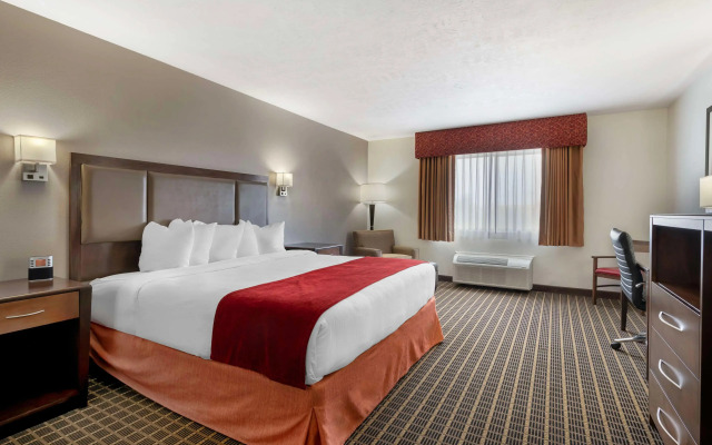 Best Western Plus Eagleridge Inn & Suites