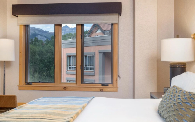 Franz Klammer 2 Bedroom