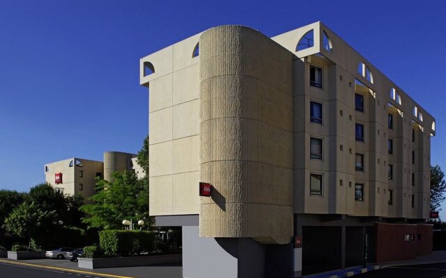 Отель Ibis Marseille Centre Gare Saint Charles вид на фасад