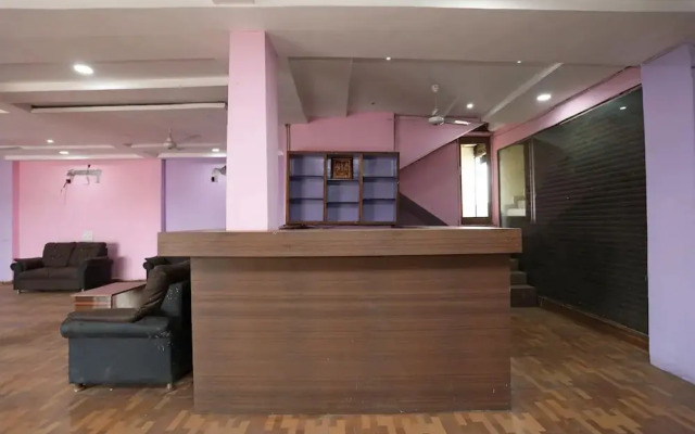 Kanha Palace By OYO Rooms