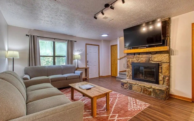 Pinecrest Townhomes-3 units-6Bed7 5Bath-Renovated