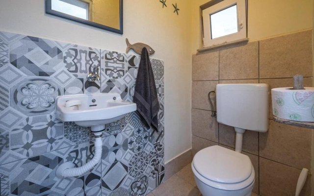 Beautiful Home in Krnica With Wifi and 3 Bedrooms