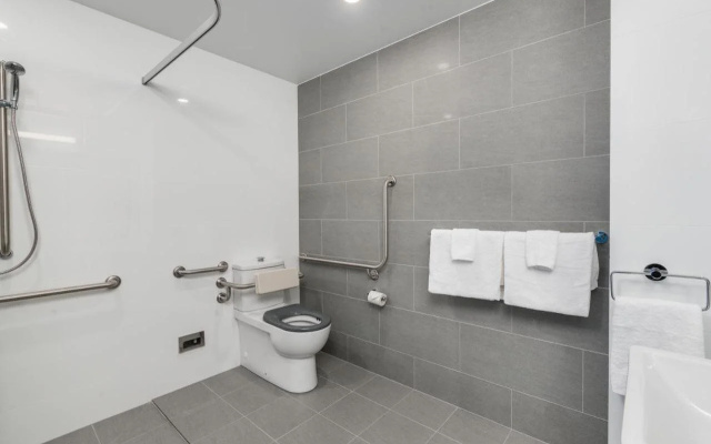 Thornton Executive Hotel